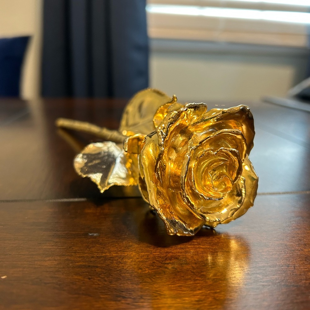 24kt Gold Dipped Rose